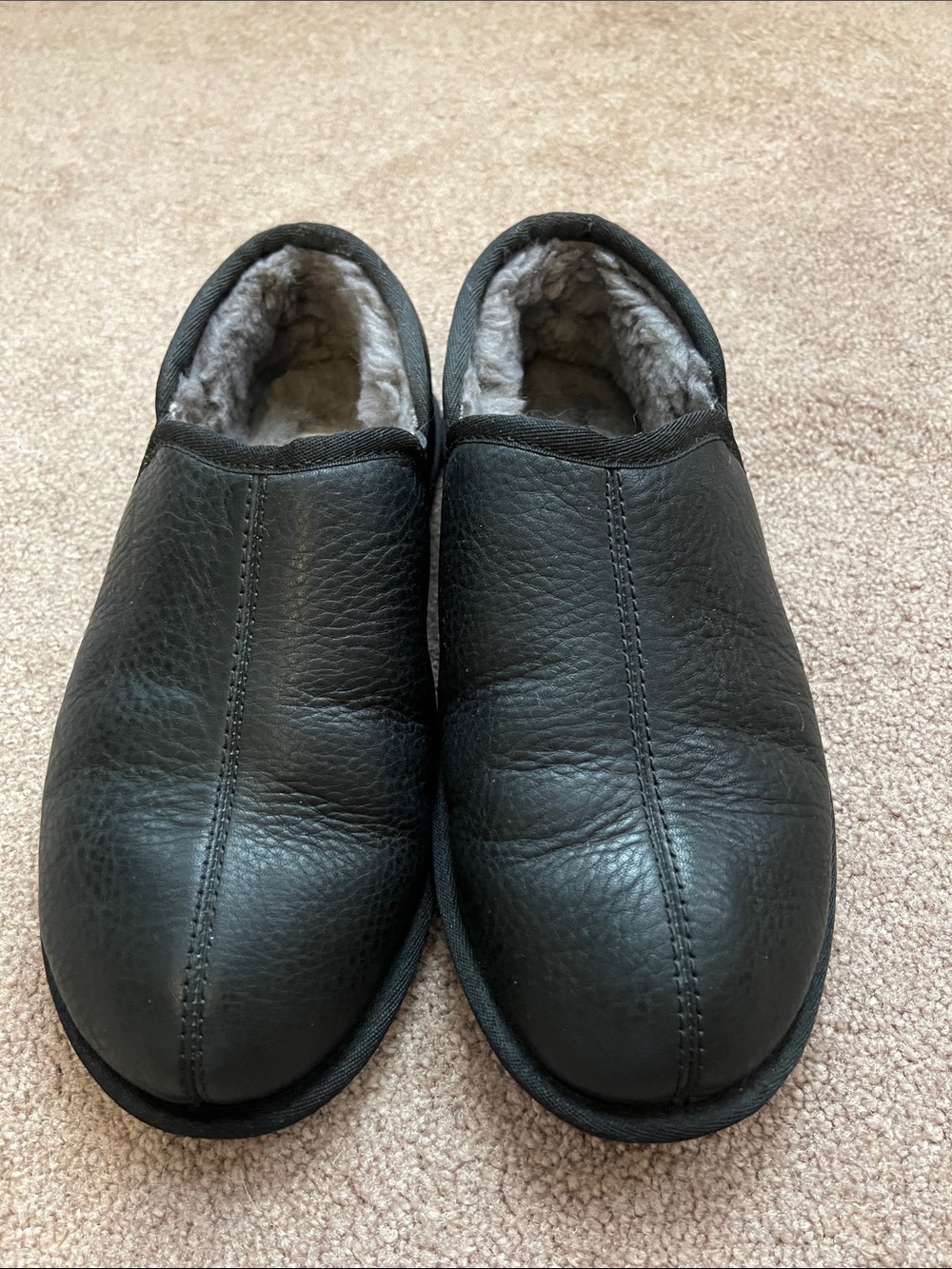 UGG Scuff Romeo II Leather Slipper size 8